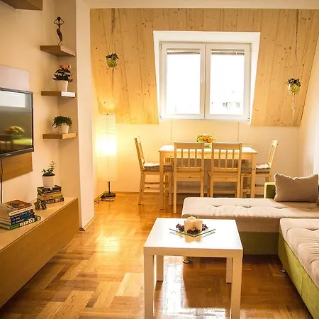 Apartment Cosy In The Bohemian Quarter Skopje